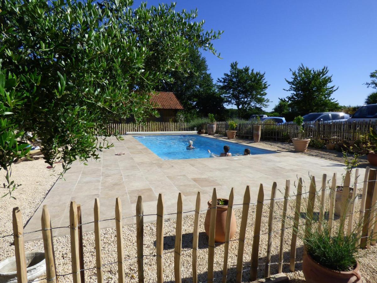 Bed and Breakfast Britavit Saint-Avit-Senieur Екстер'єр фото