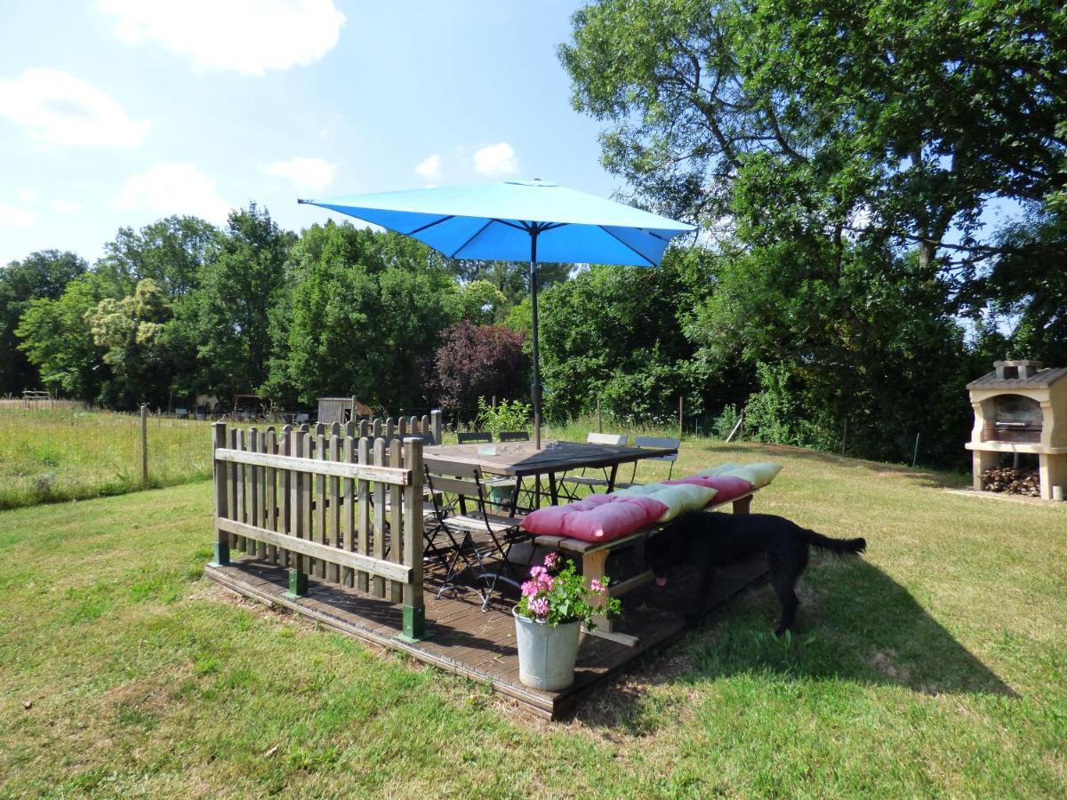 Bed and Breakfast Britavit Saint-Avit-Senieur Екстер'єр фото
