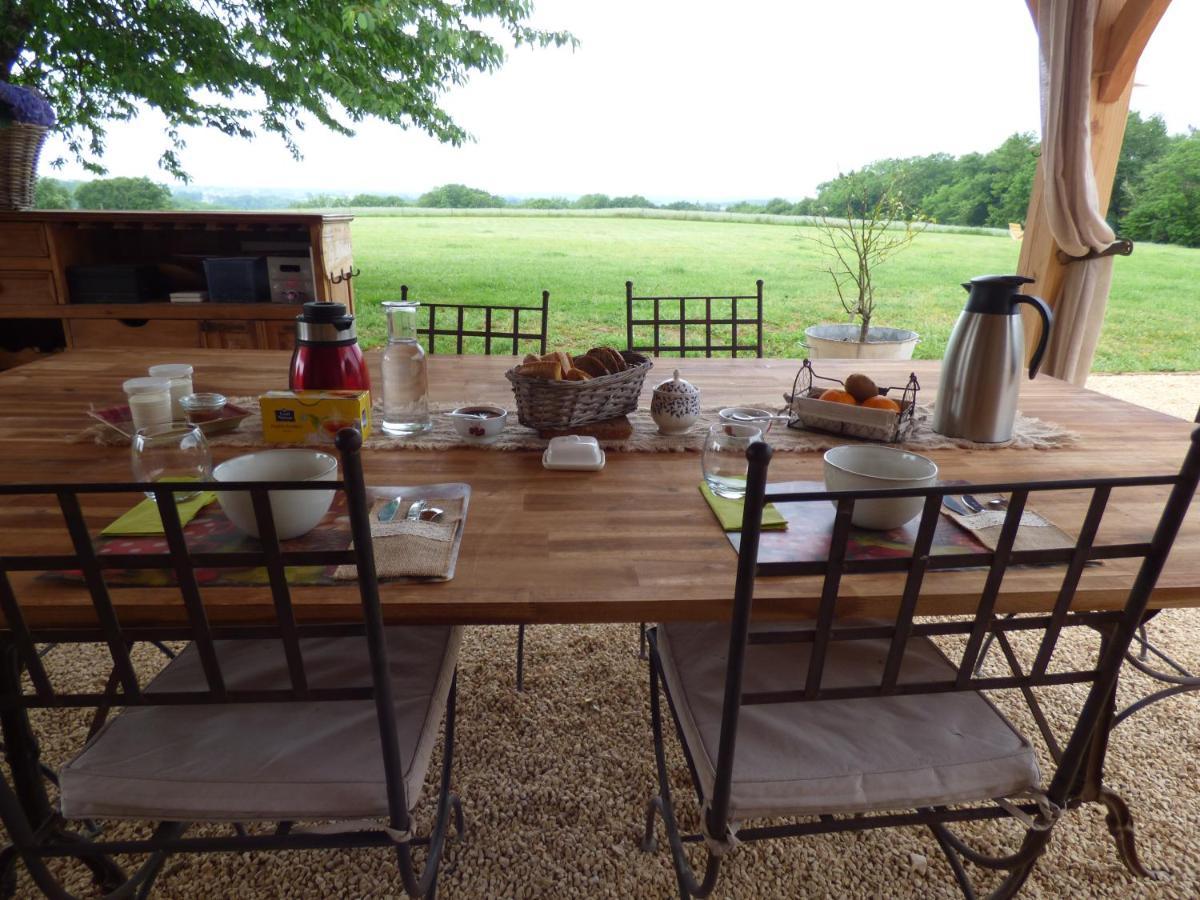 Bed and Breakfast Britavit Saint-Avit-Senieur Екстер'єр фото